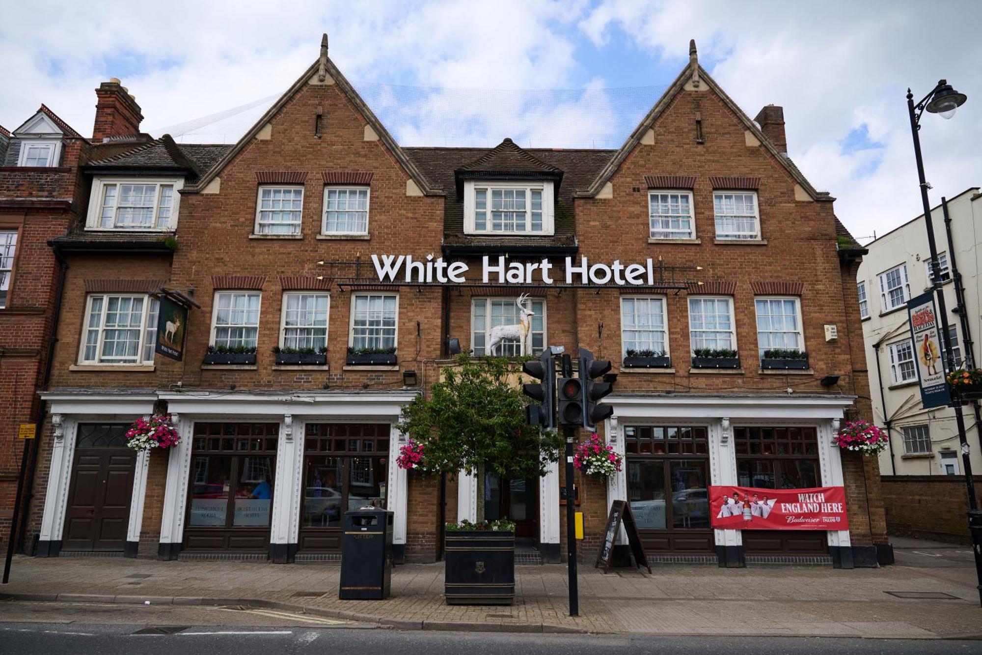 White Hart, Newmarket By Marston'S Inns Zewnętrze zdjęcie